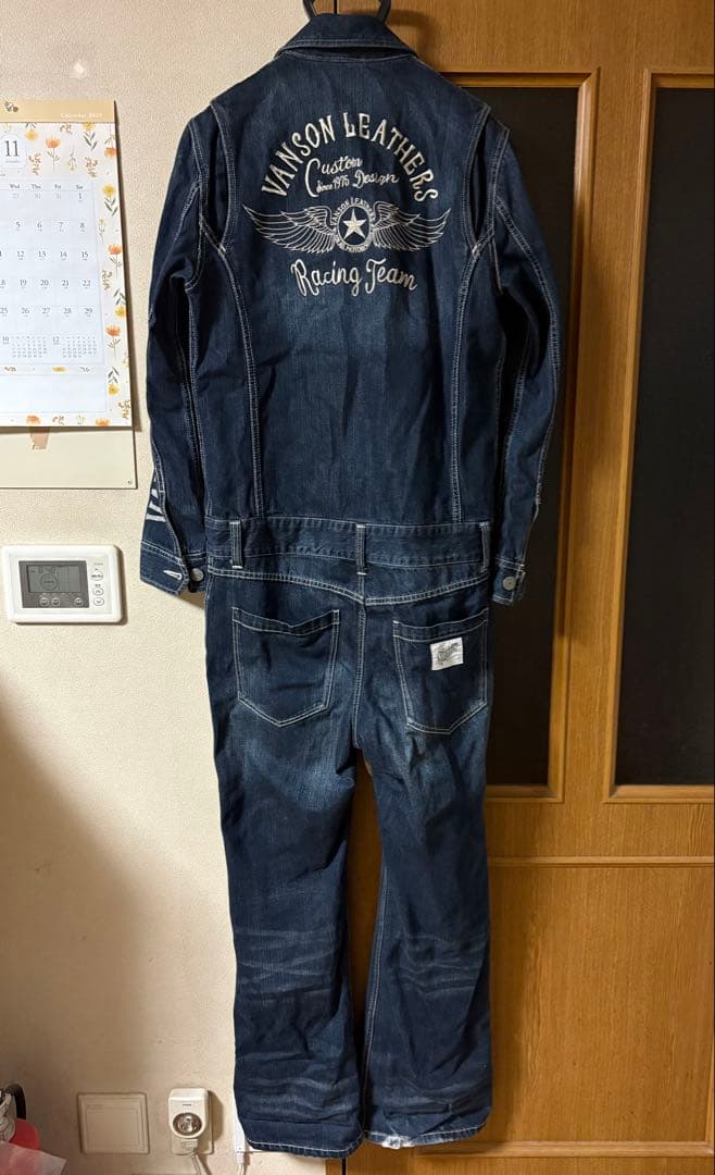 vanson ダークデニム オーバーオール美品、裾に少しダメージ有り‼️