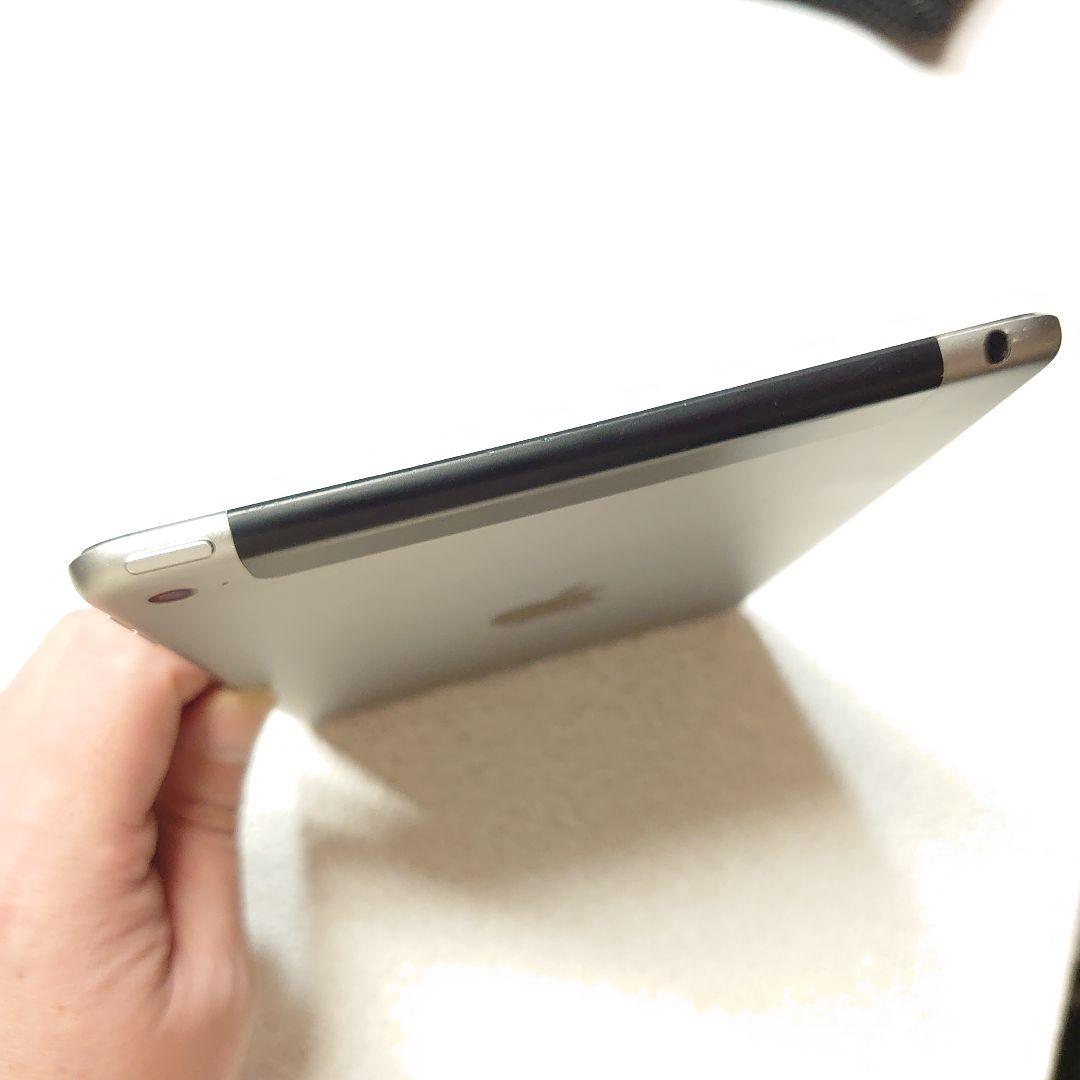 iPad mini 4 128GB SIMフリー スペースグレイ 手帳型ケース付