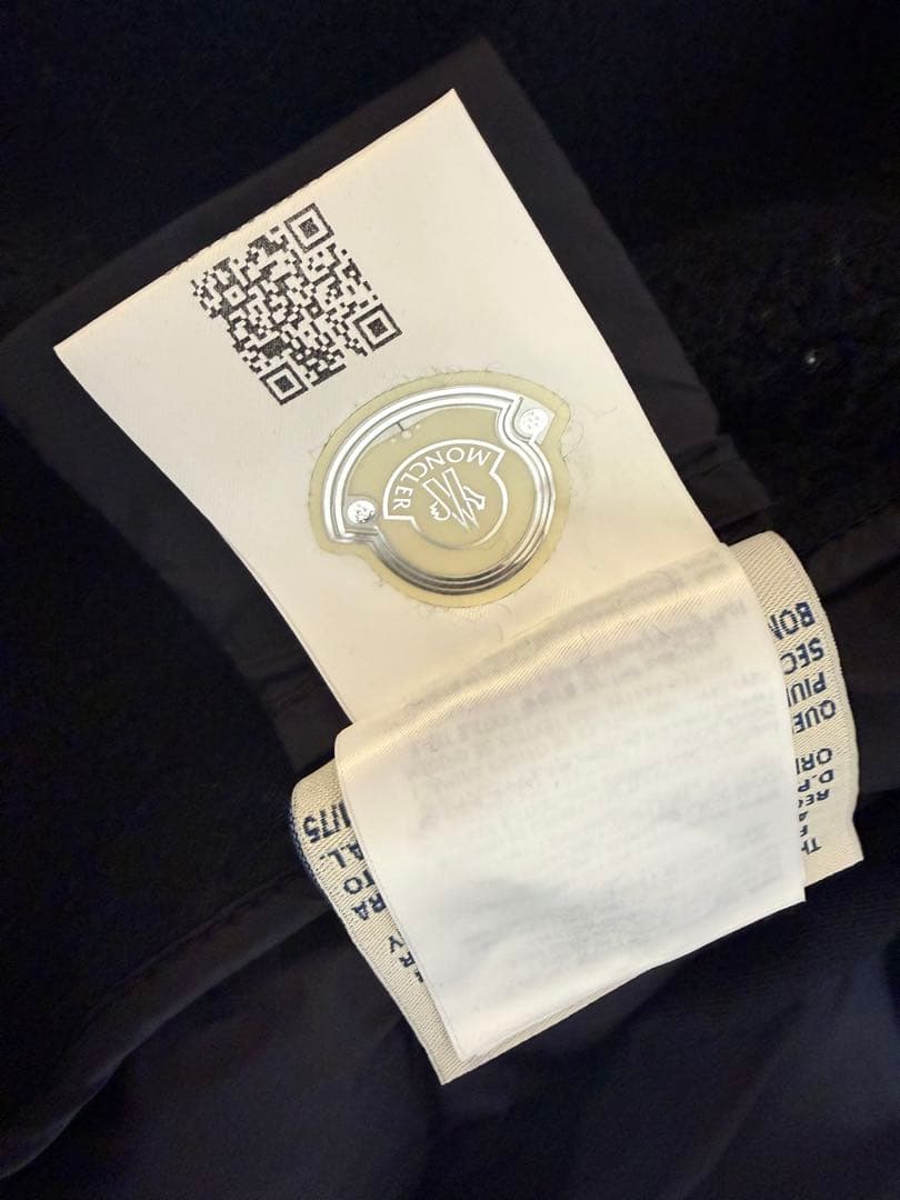 MONCLER フード付きダウンジャケット ブラック