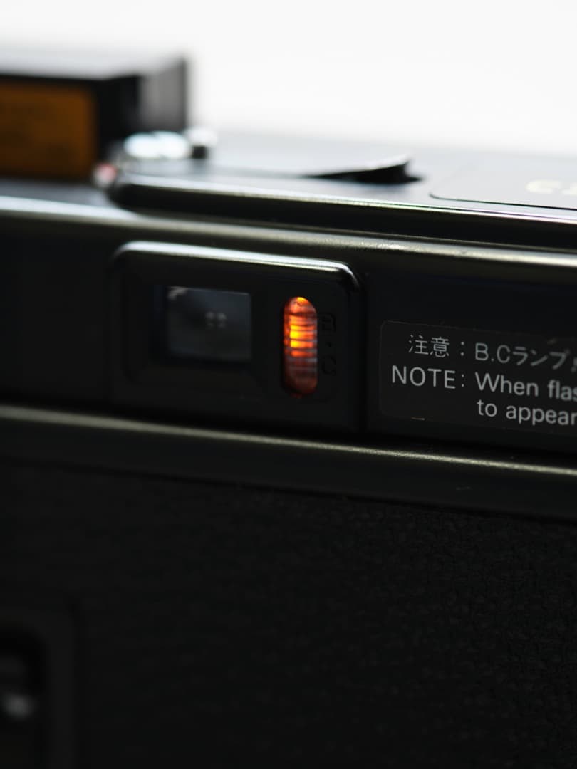 【完動品】 Konica C35 AF2 フィルムカメラ モルト交換済み