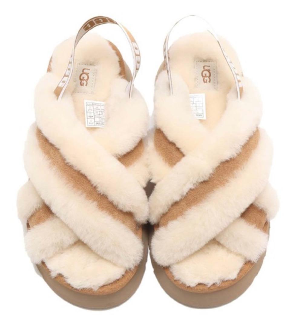 UGG アイボリー ベージュ サンダル 厚底