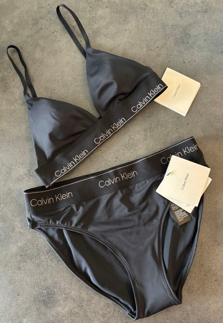   カルバンクライン ブラック セパレート水着　新品