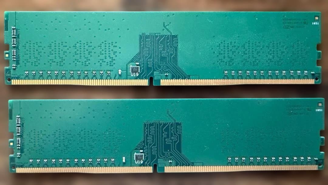 メモリ crucial 8GB×2 DDR4 2666MHz