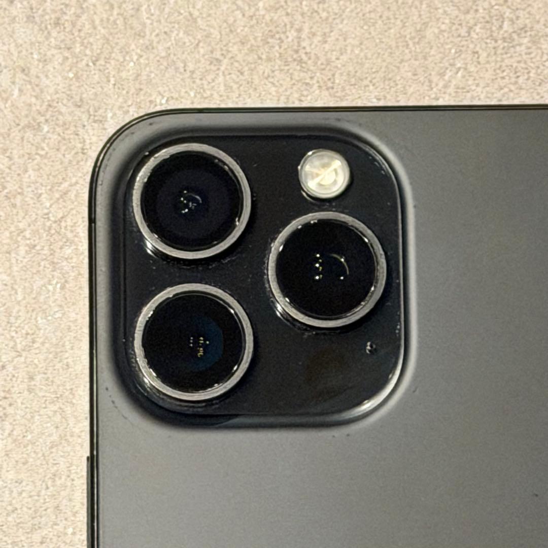 【美品】Apple iPhone15promax 256GBブラックチタニウム