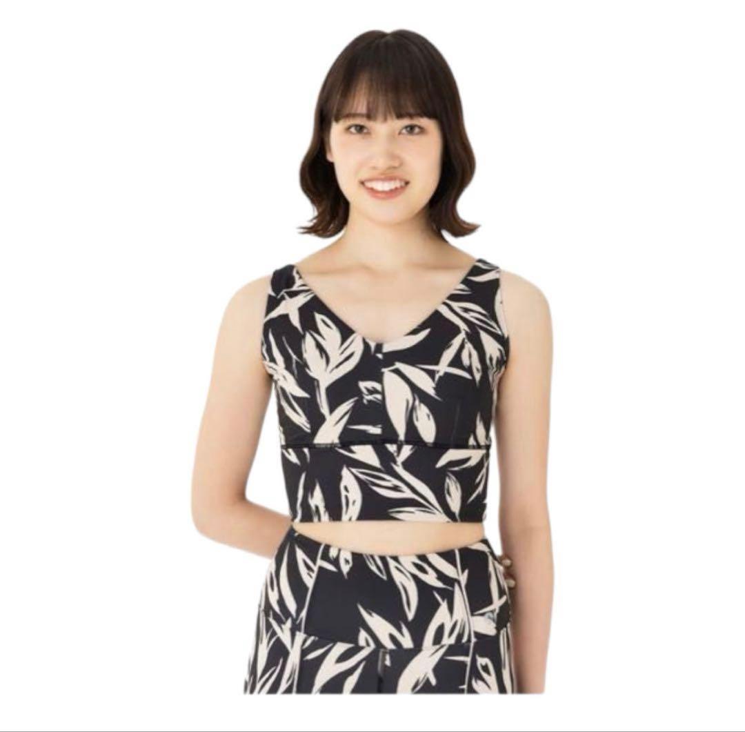 【新品未使用】LAVAヨガウェアSUKALA Vネックブラトップ ラバ　リーフ柄