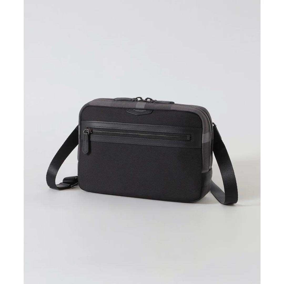 【完売品】ブラックレーベルクレストブリッジ　ショルダーバッグ