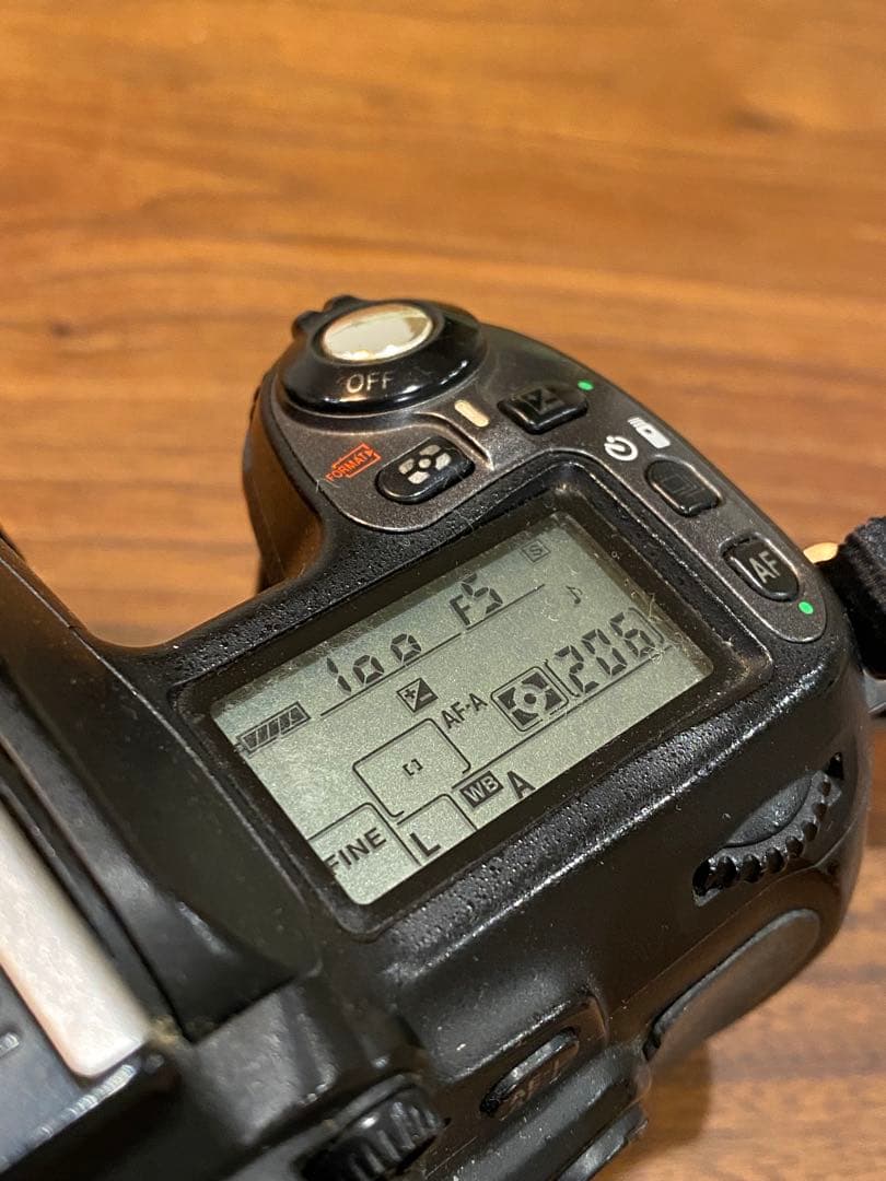 Nikon D80 CCDデジタル一眼レフ　ニッコール35-70レンズ付 動作品