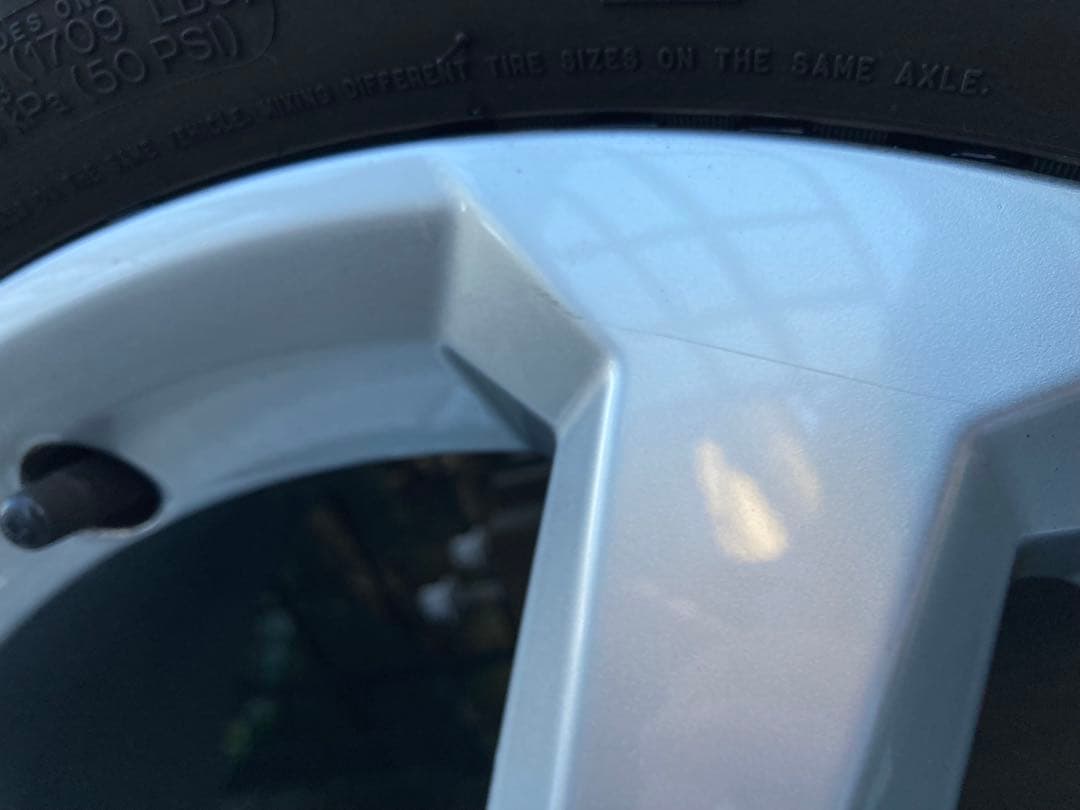 Audi Q2用　16インチ ホイールセット 215/60R16 スタットレス