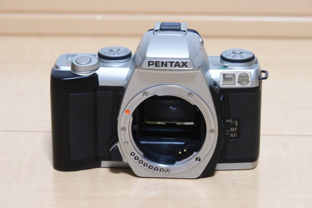 Pentax MZ-5 受賞記念モデル & バッテリーグリップFG
