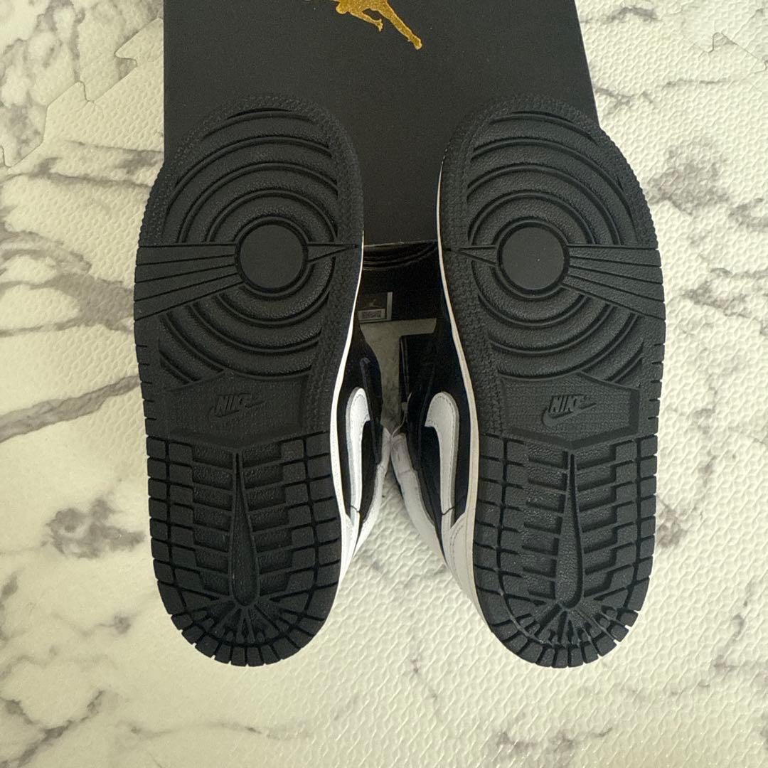 Nike Air Jordan 1 白/黒 スニーカー