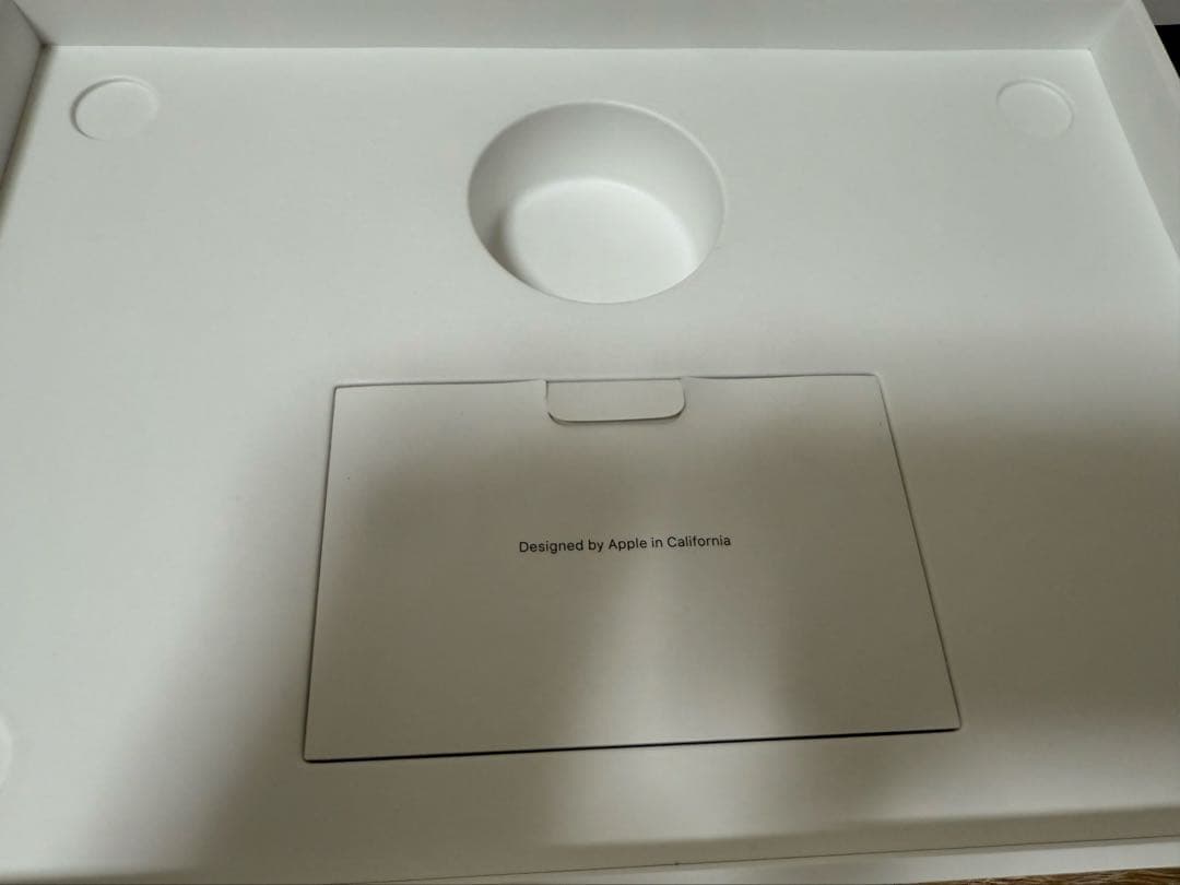 美品 Apple MacBook Air 2020 MWTJ2J/A