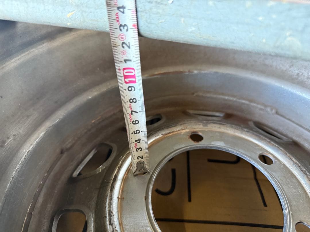 お好きな色にすぐ塗れます！ デイトナ 15インチ 6穴 pcd139.7 7j