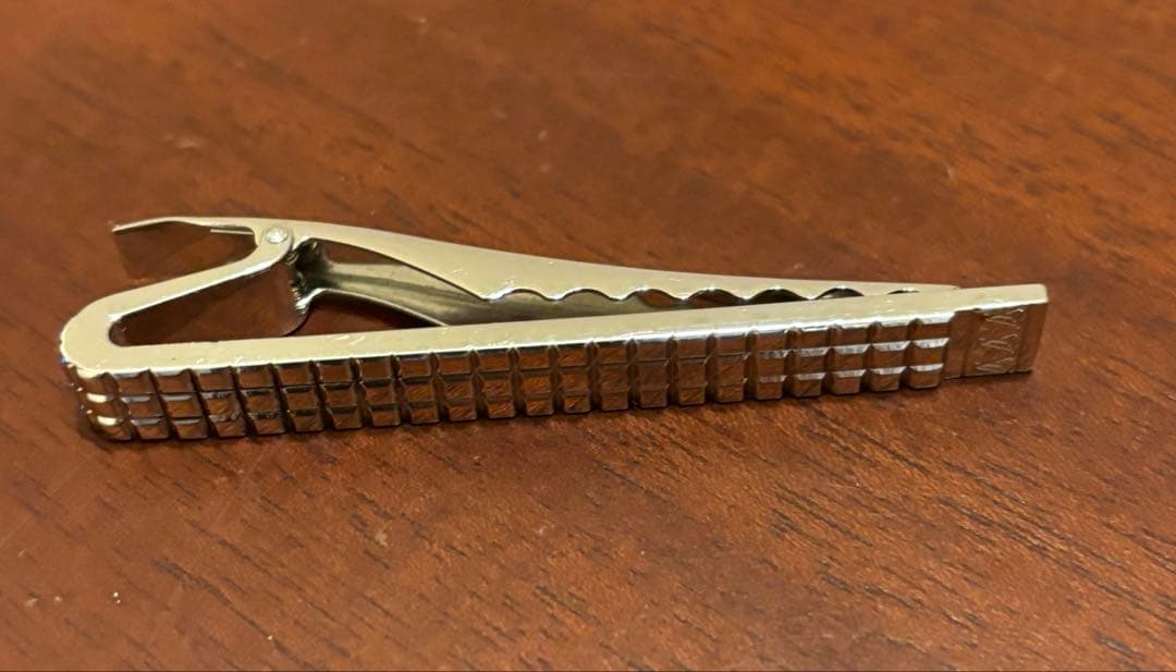 【美品】LOUIS VUITTON クラヴァット メタル ディジット タイピン