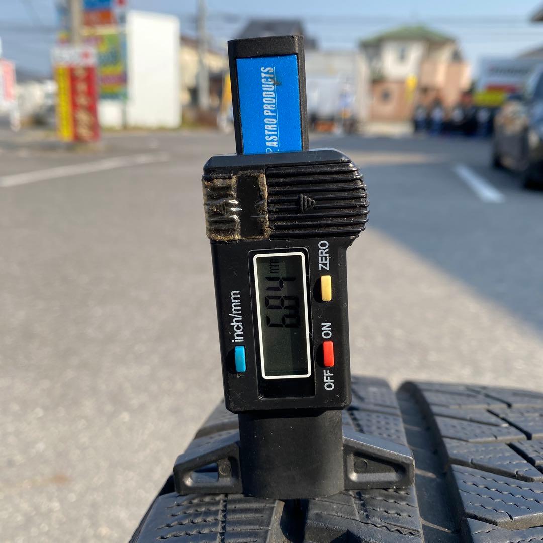 中古溝ありピレリスタッドレスセット90系ノア、ヴォクシー205/60R16