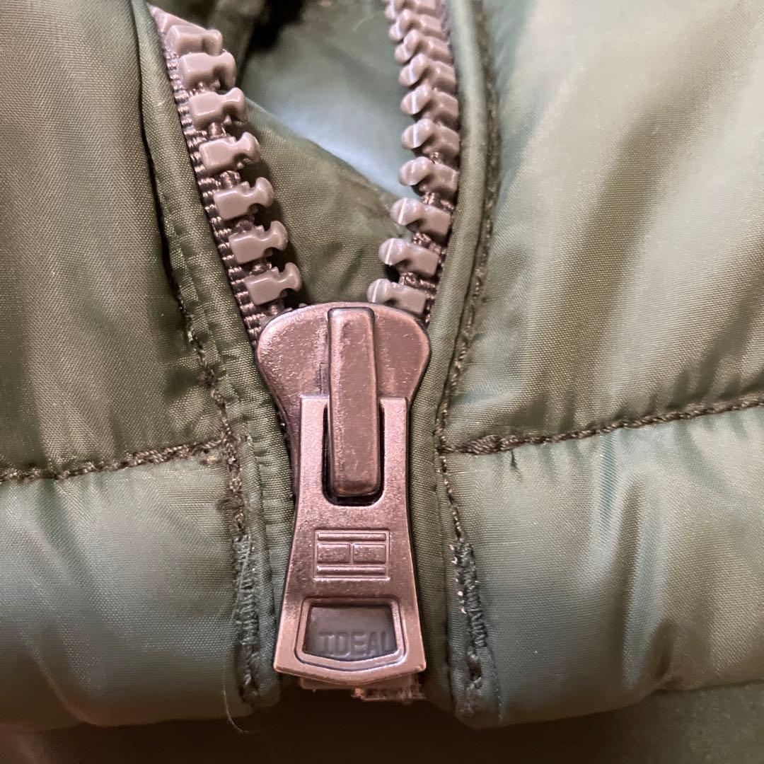 TOMY  ダウンベスト　Ｌ　新品未使用