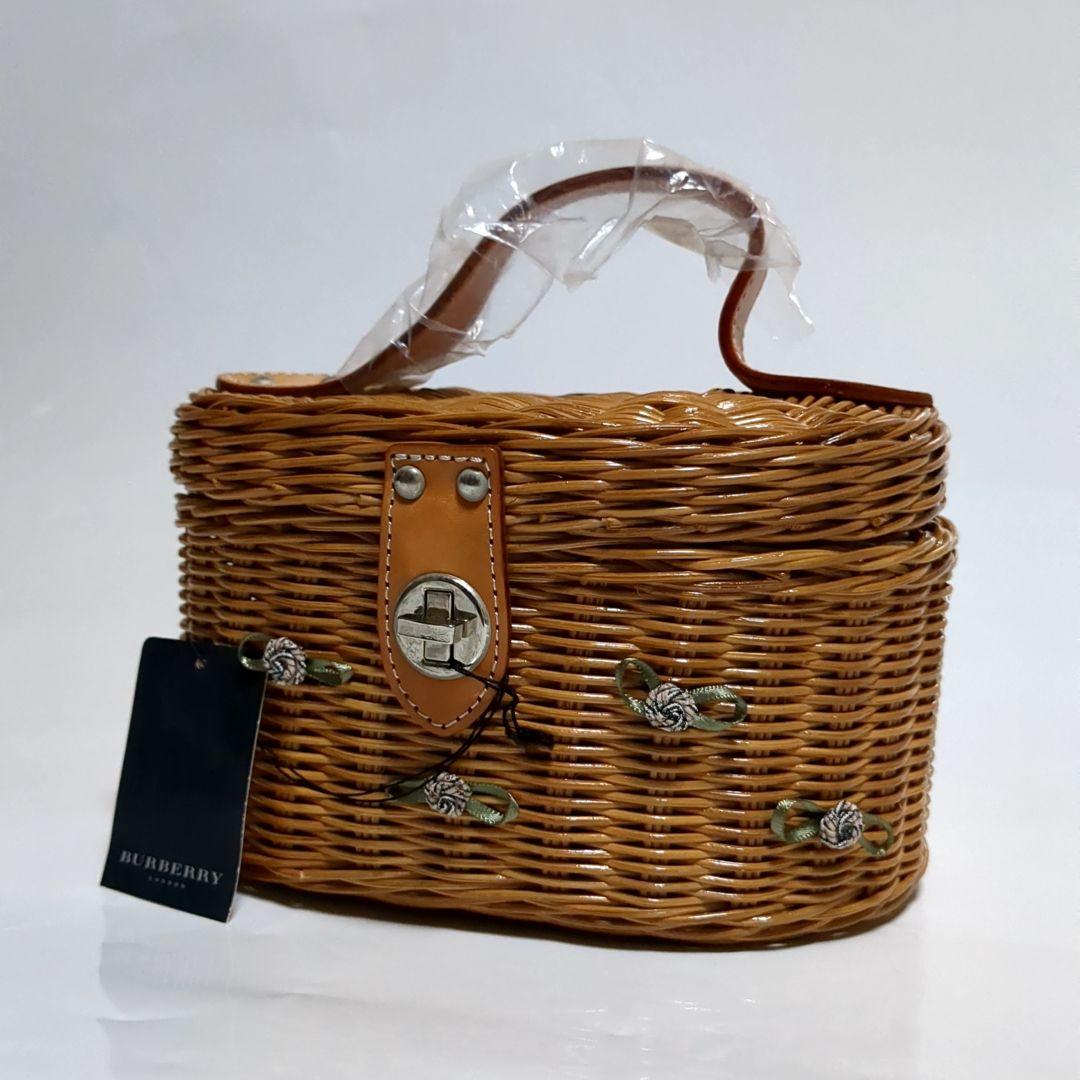 ✨新品未使用✨BURBERRY カゴバッグ バスケット 花 ターンロック