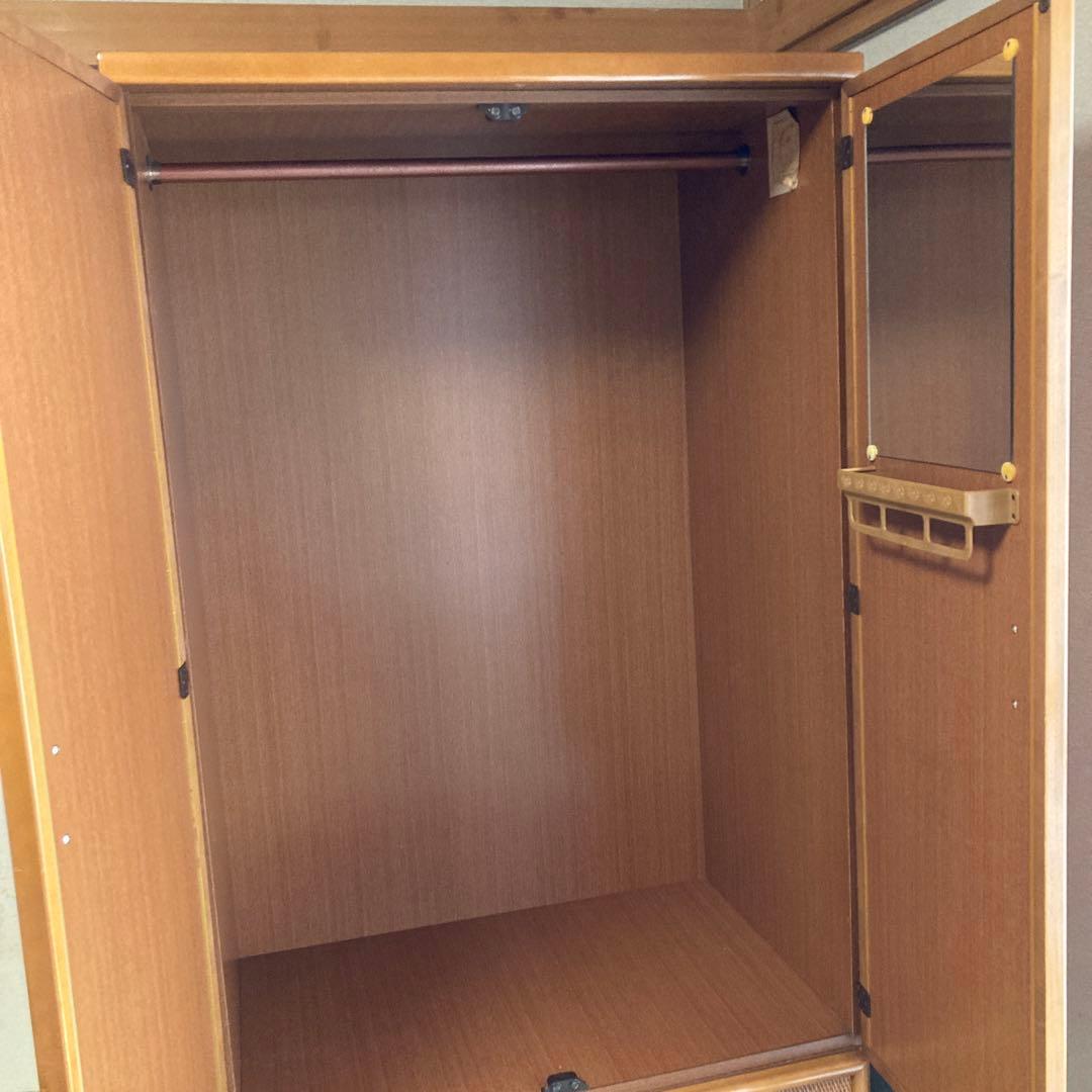 洋服ダンス　アジアン風