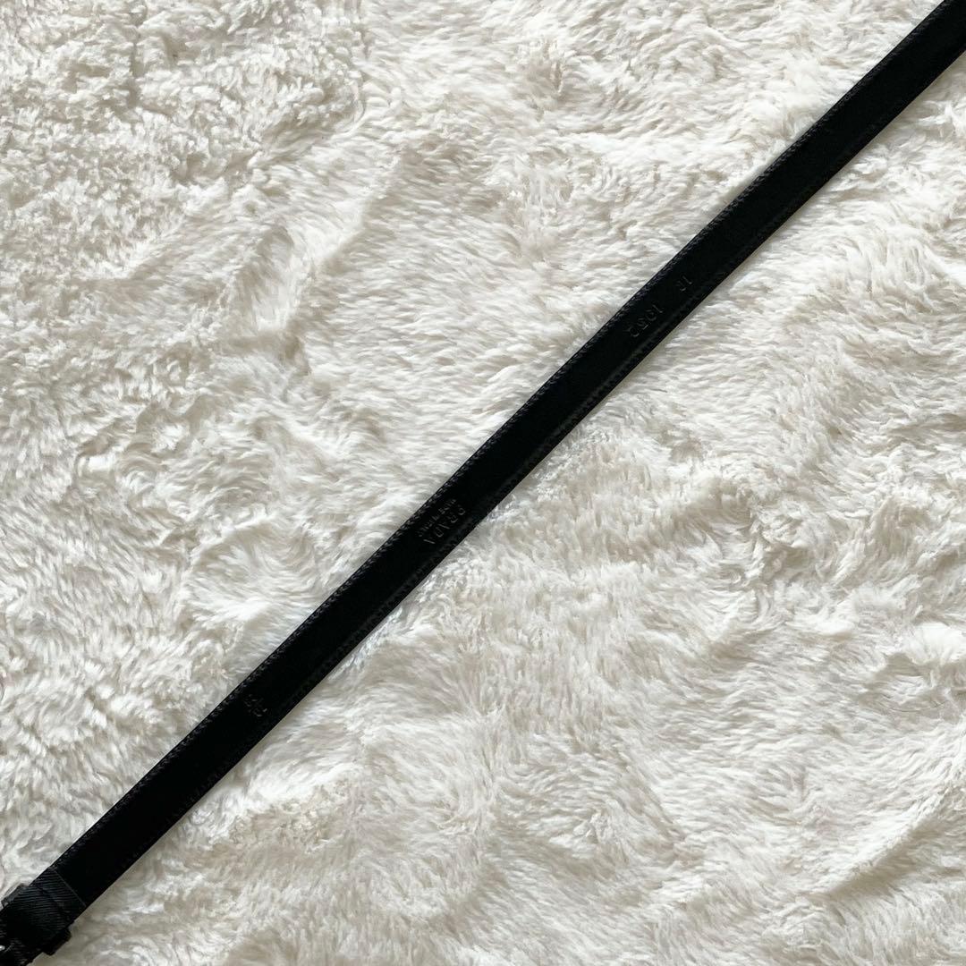 PRADA サフィアーノレザー スクエア ベルト ブラック 28 70