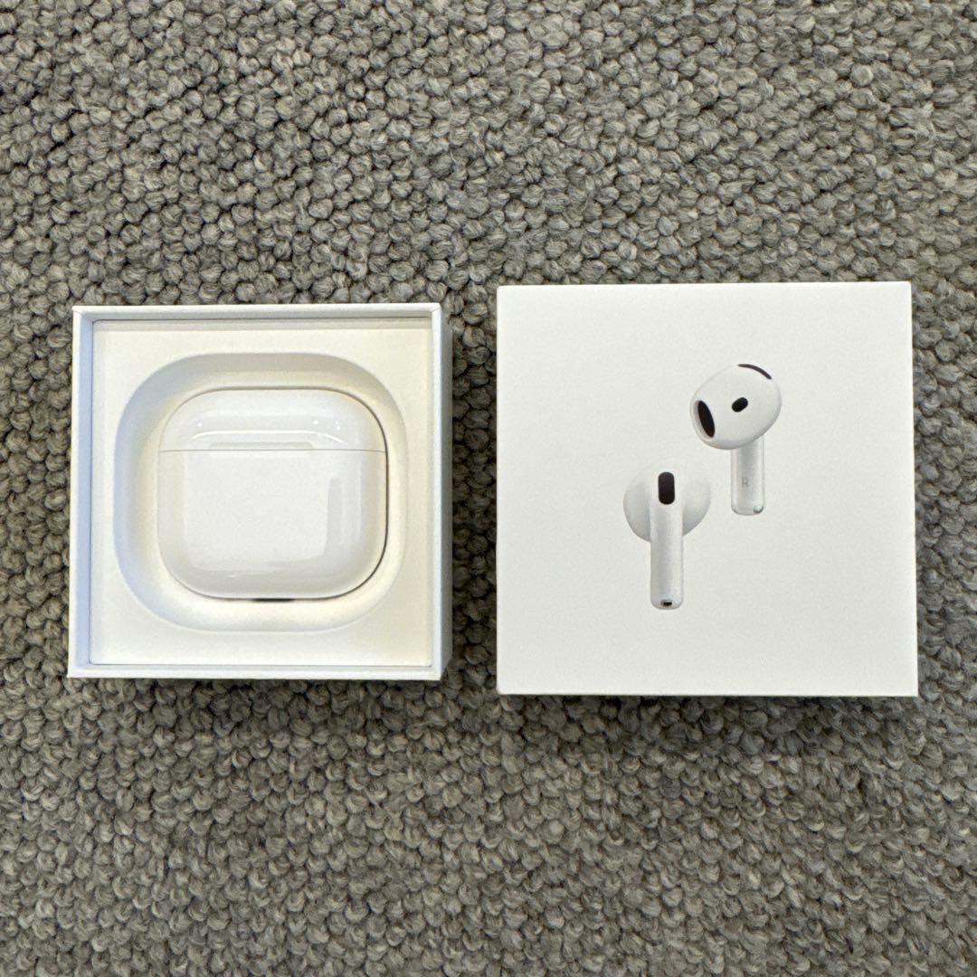 新品同様 Apple AirPods4 MXP93J/A ノイズキャンセリング有