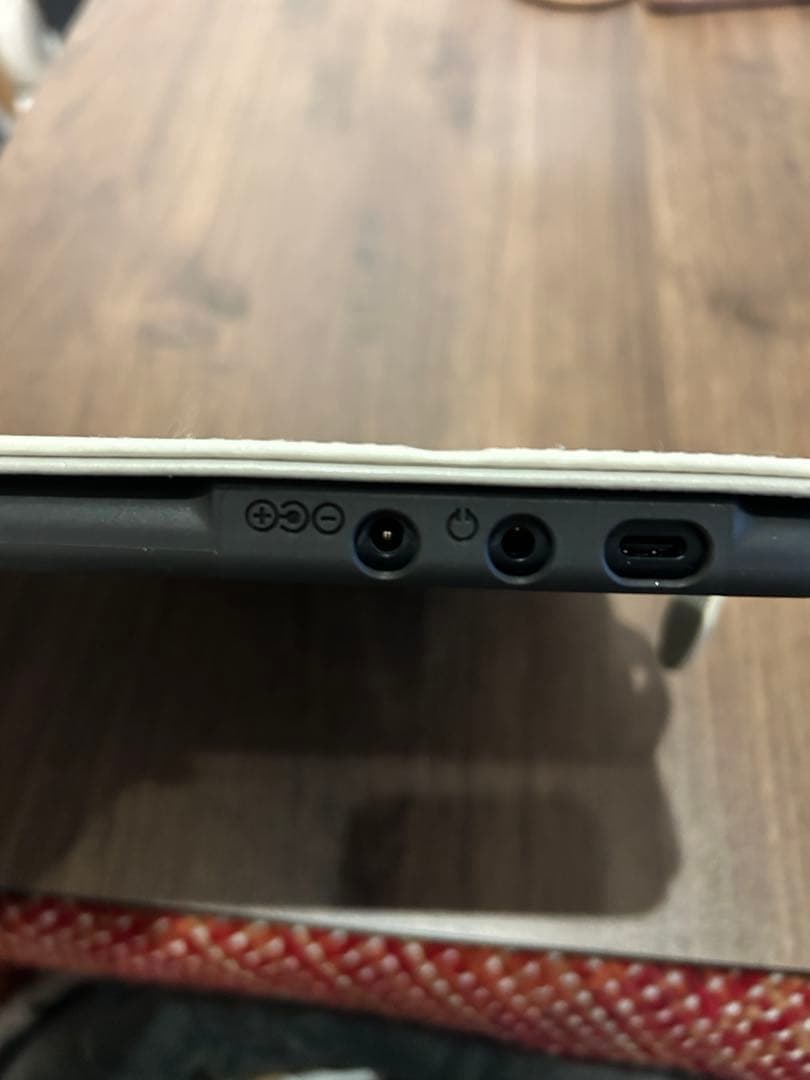 スマイルゼミタブレット本体⭐︎美品⭐︎組曲　ケース付ベージュ