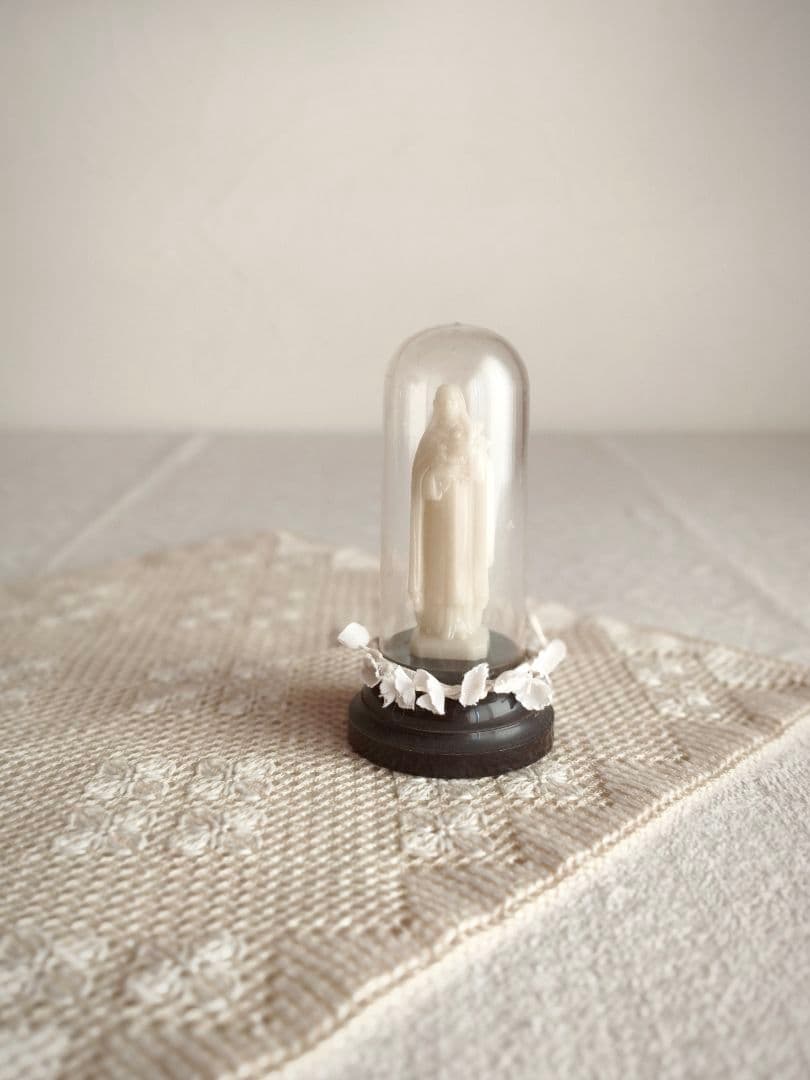 【チョコメルさま】vintage statue ❀ クリアドームと マリアさま