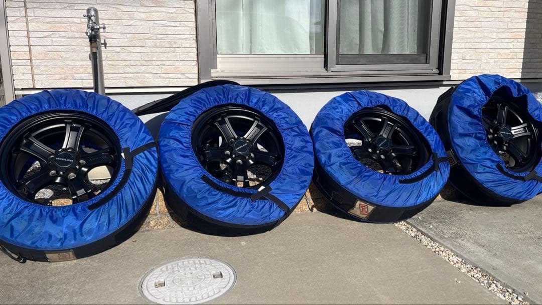 ⭐︎えいとさん専用⭐︎ デリカD5装着215/70 R16 スタッドレスタイヤ