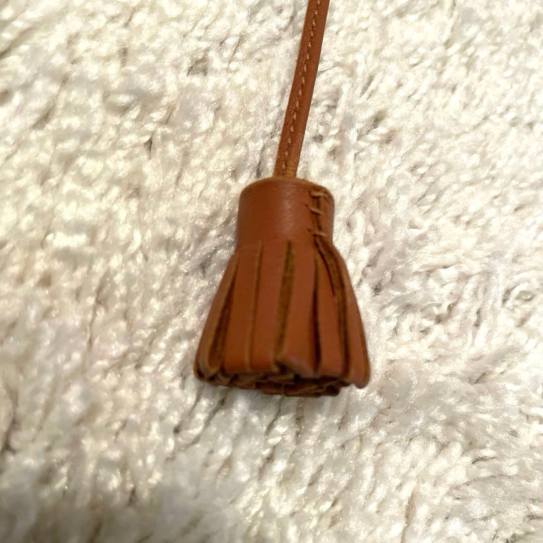 HERMES カルメンチータ　ゴールド　ブックマーク　チャーム