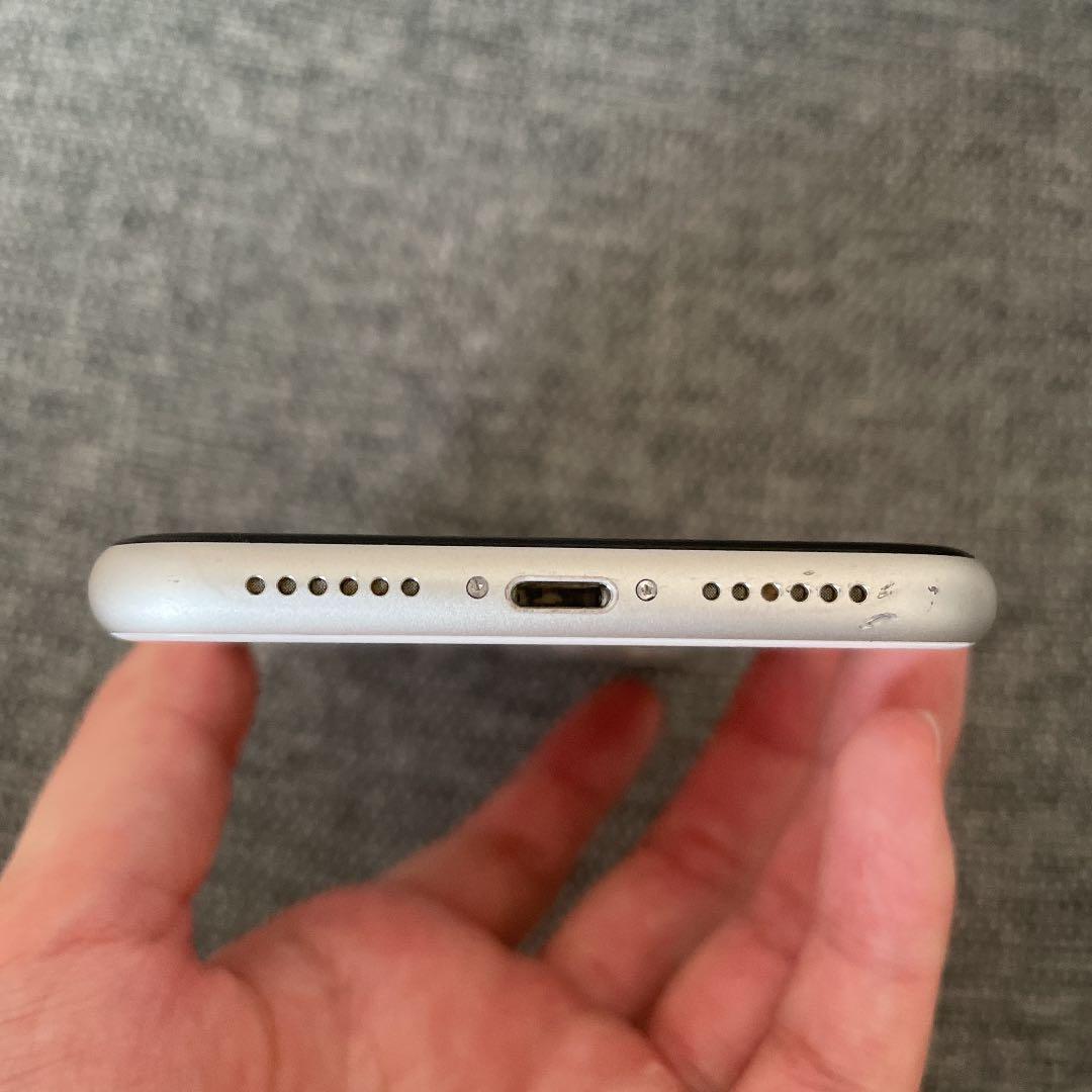 iPhone 11 64GB ホワイト