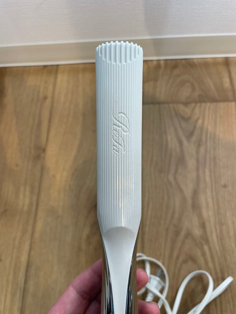 リファ　ストレートアイロン　ホワイト　美品