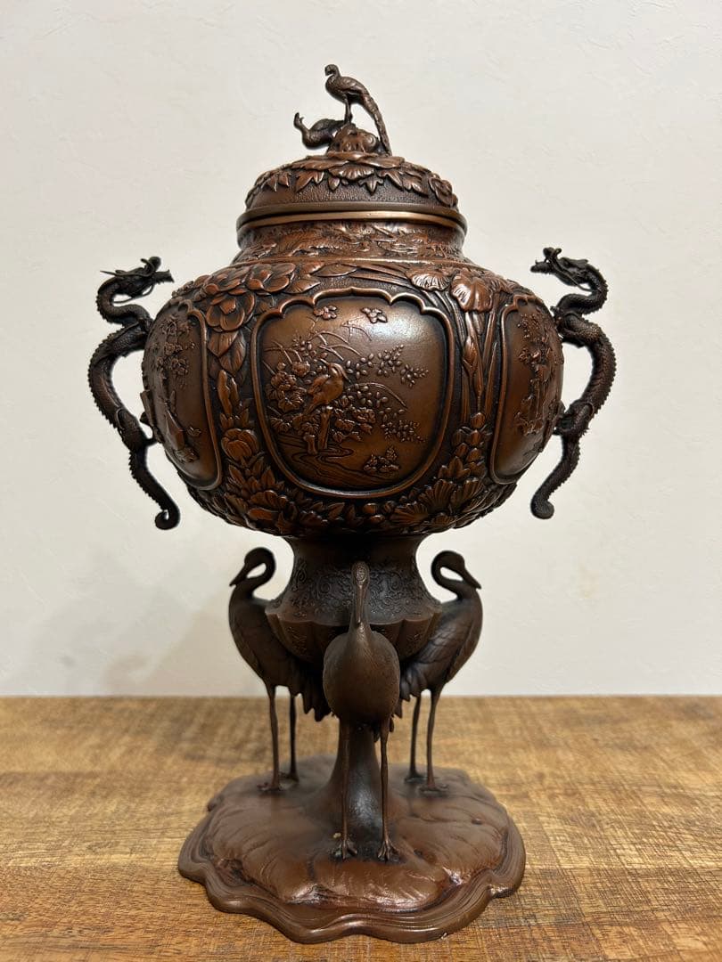 【董芸】高岡銅器 名匠 晃真 作 銅製 孔雀摘龍耳鶴足 香炉