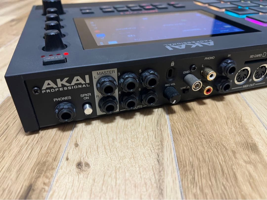 【美品】AKAI MPC LIVE II – 1TB SSD拡張＆専用ケース付き