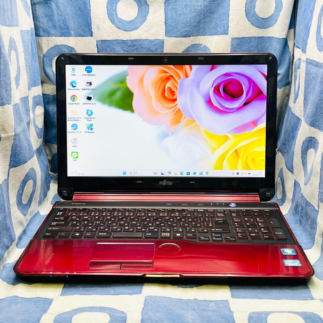 爆速SSD500G☆i7☆大人気赤ノートパソコン♪ブルーレイ&カメラ！Win11