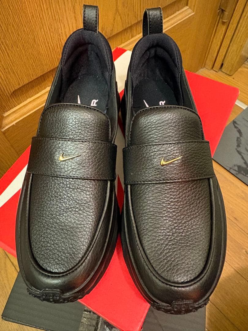 NIKE エアマックスフェノメナ 黒 24cm