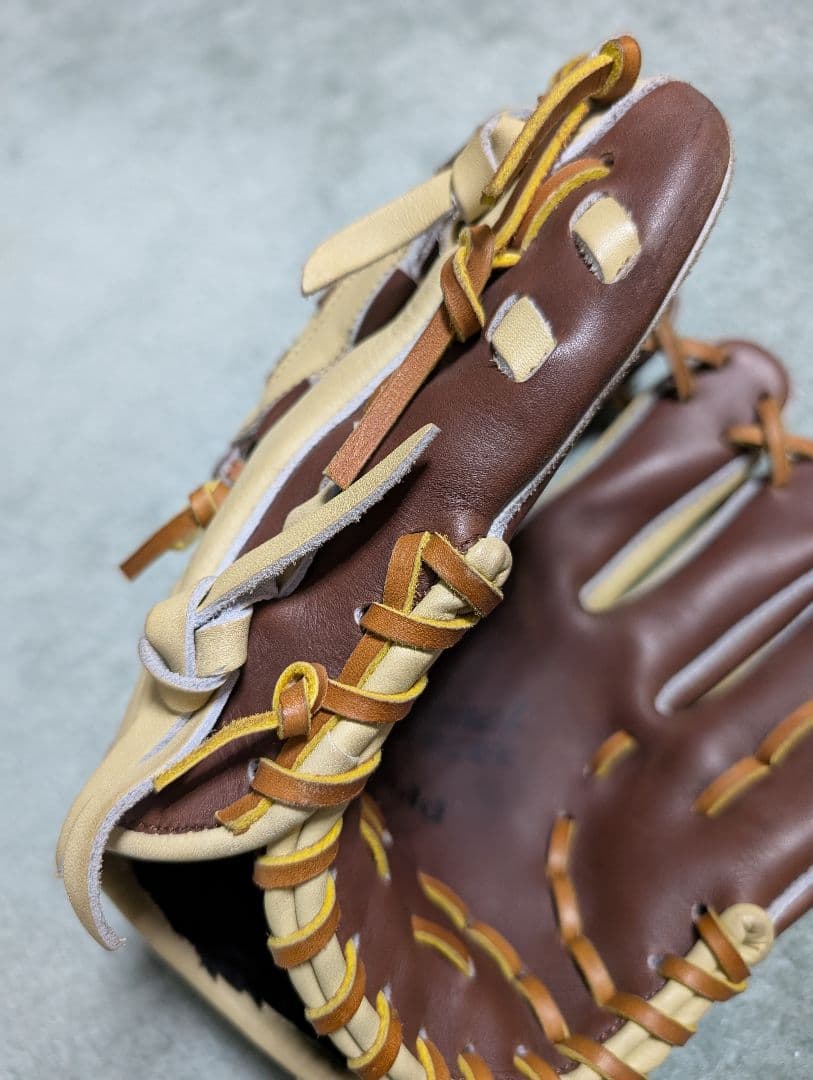 HG 硬式野球用グローブ ベージュとブラウン