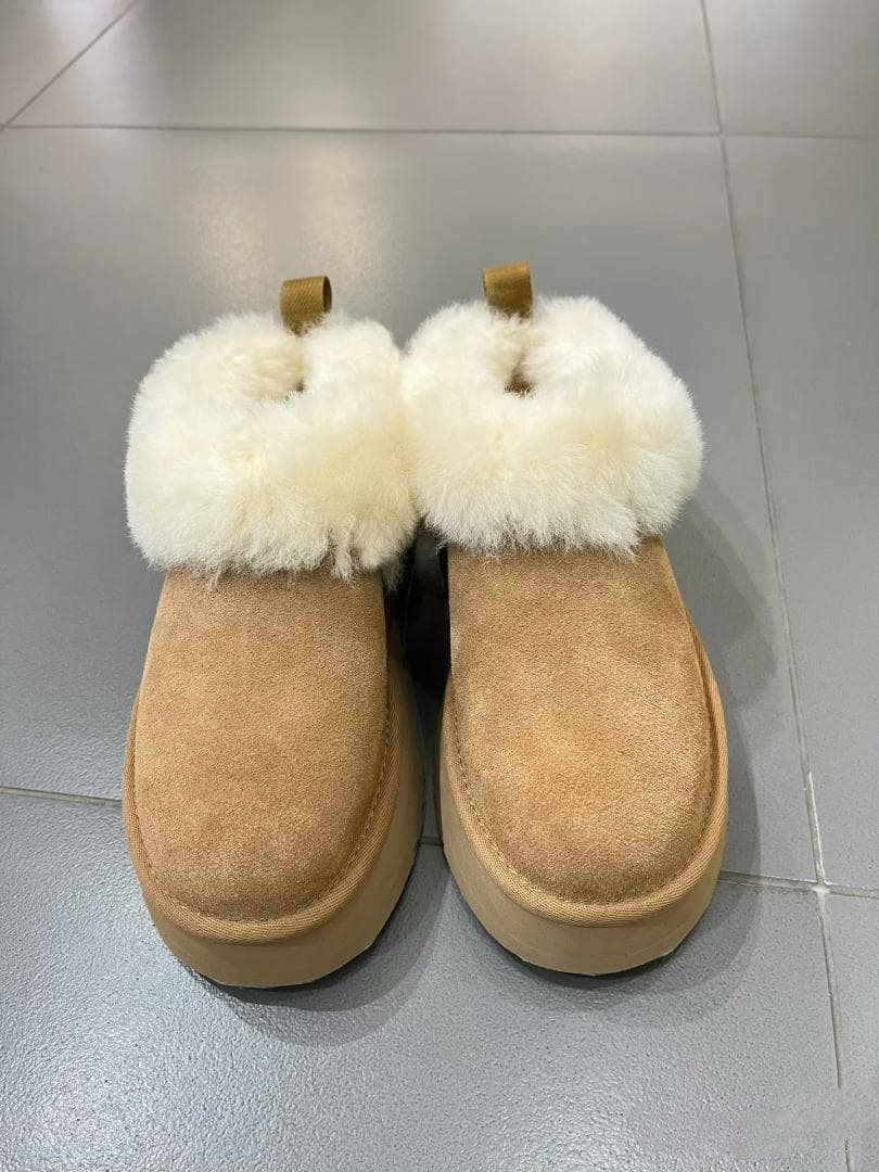 早い者勝ち！UGG ファー付きスエード厚底ムートンブーツ