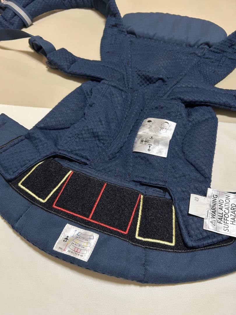 Ergobaby オムニブリーズ　ミッドナイトブルー