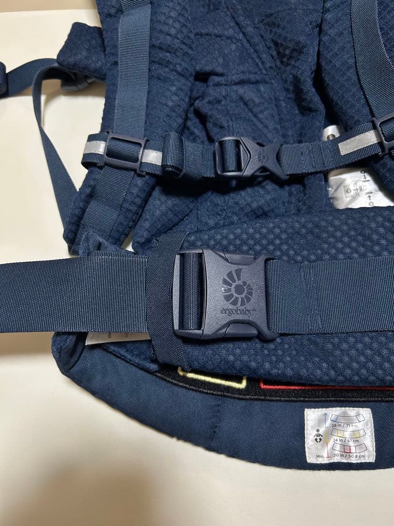 Ergobaby オムニブリーズ　ミッドナイトブルー