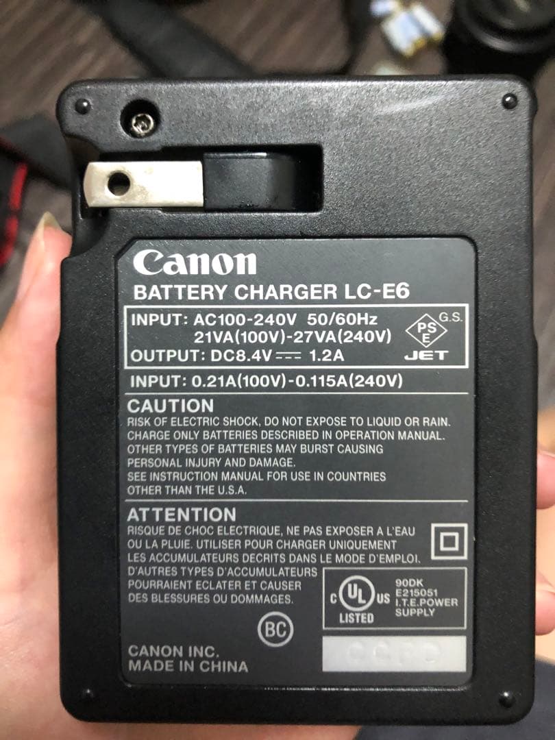 Canon EOS 70D デジタル一眼レフカメラ＋ズームレンズ