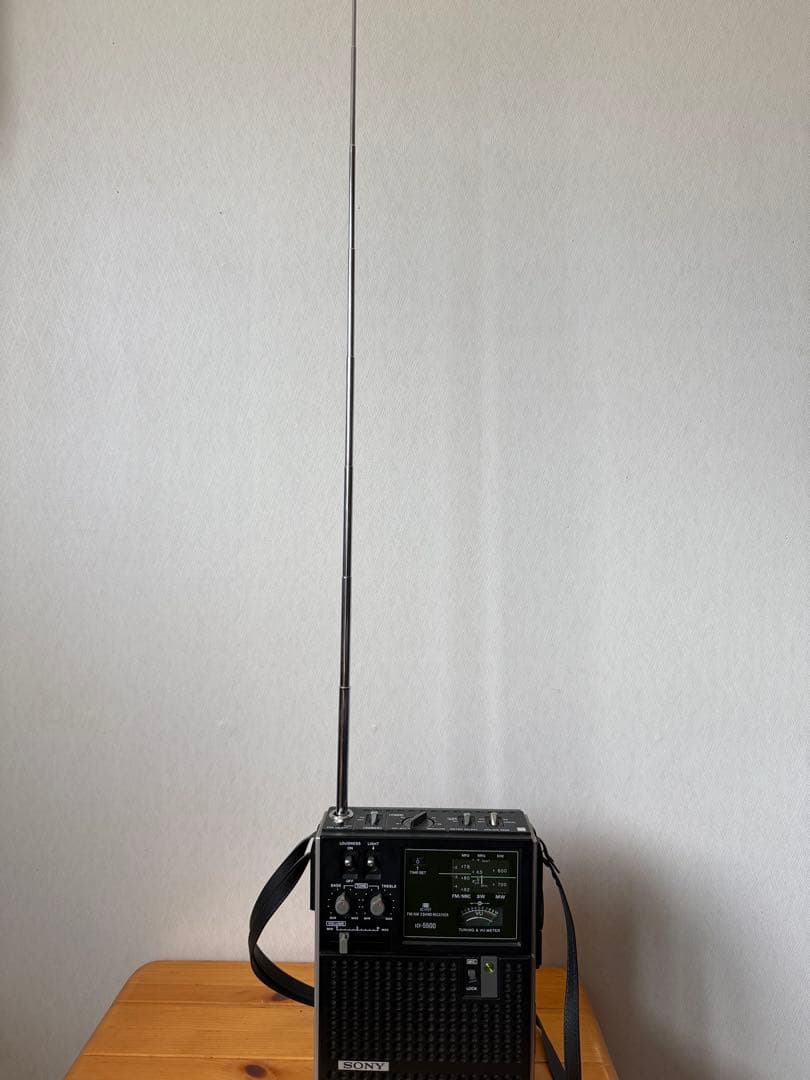 SONY ICF-5500 ポータブルラジオ　ケース付