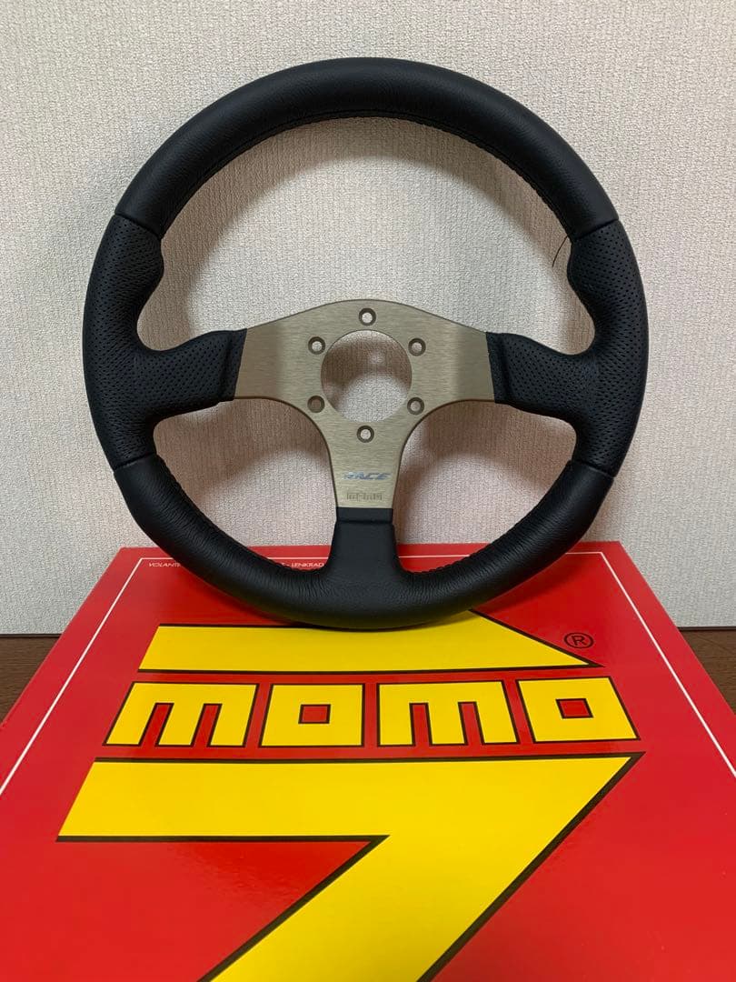 MOMO RECE 32 モモ　レース　32