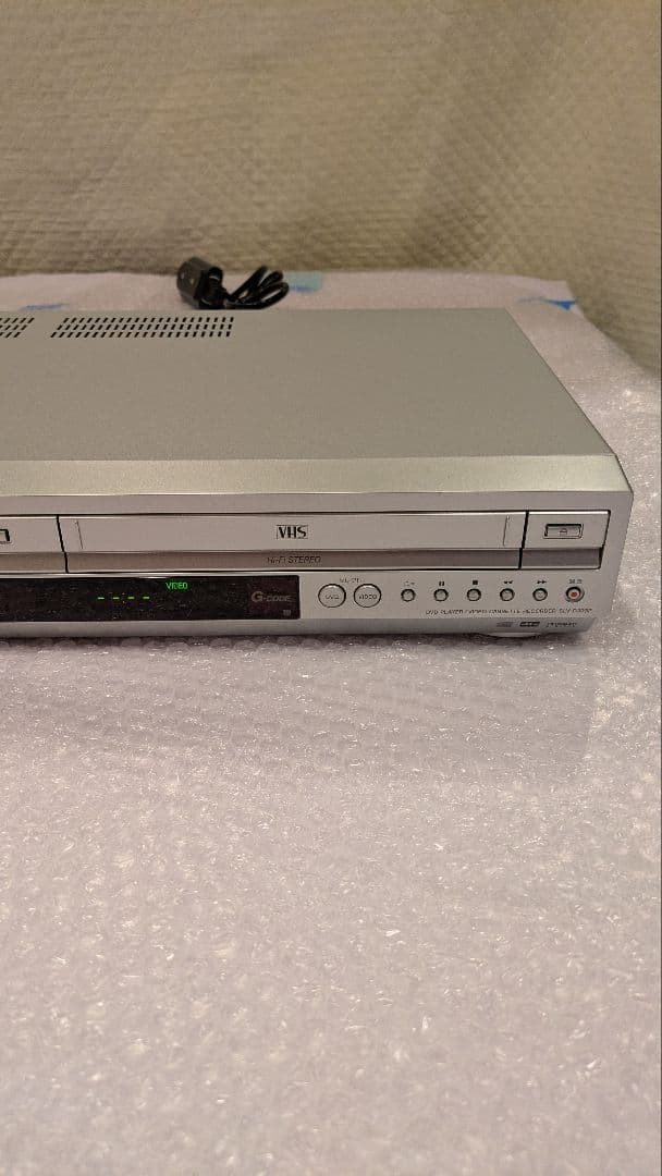 ソニーDVDプレーヤー/VHSビデオカセット一体型レコーダー　SLV-D393P