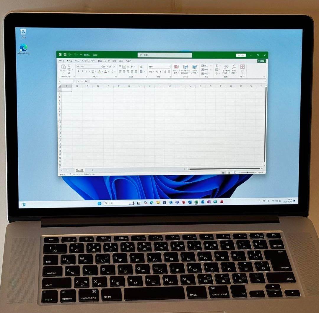 MacBook Pro 15インチ Windows 11 Office