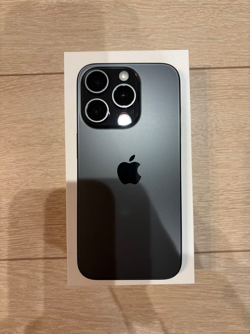 携帯電話本体 iPhone15 pro black titanium 256GB