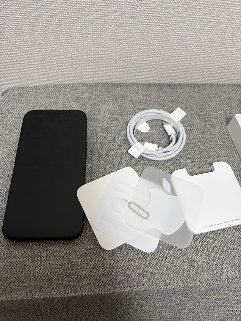 Apple iPhone 15 ブラック 256GB 本体