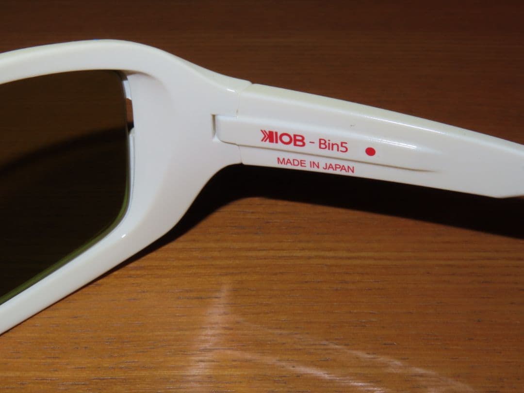 イヨケン/KIOB/Bin5/ホワイトスプラッター/イーズグリーン/ゴールドM