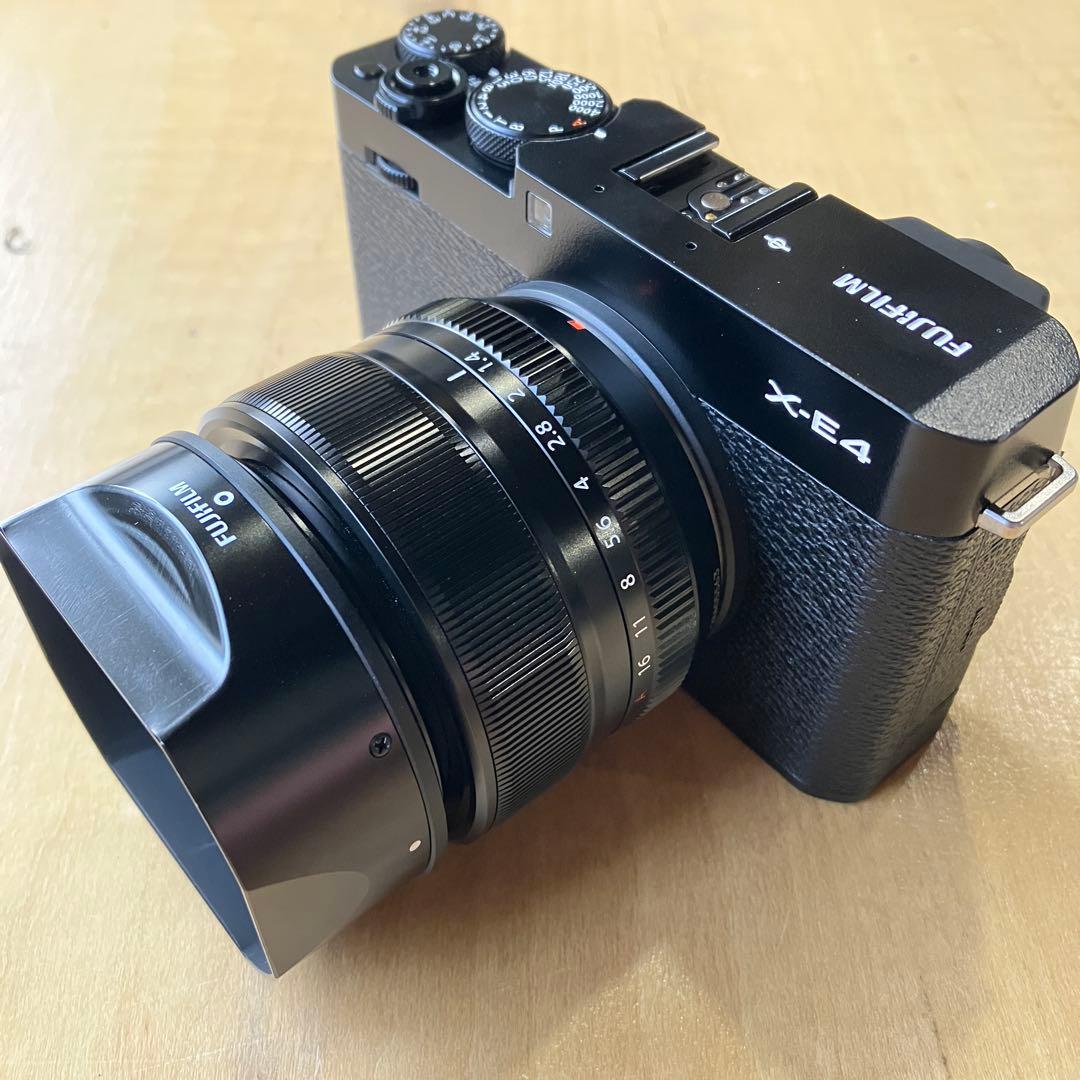 今週末まで FUJIFILM X-E4 ブラック & XF35mm F1.4