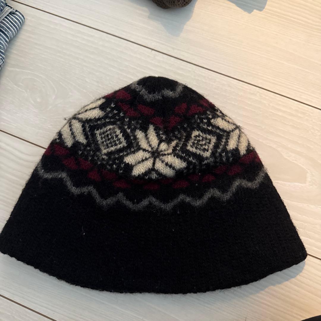 クリスチャンディオール 雪の結晶ニット帽