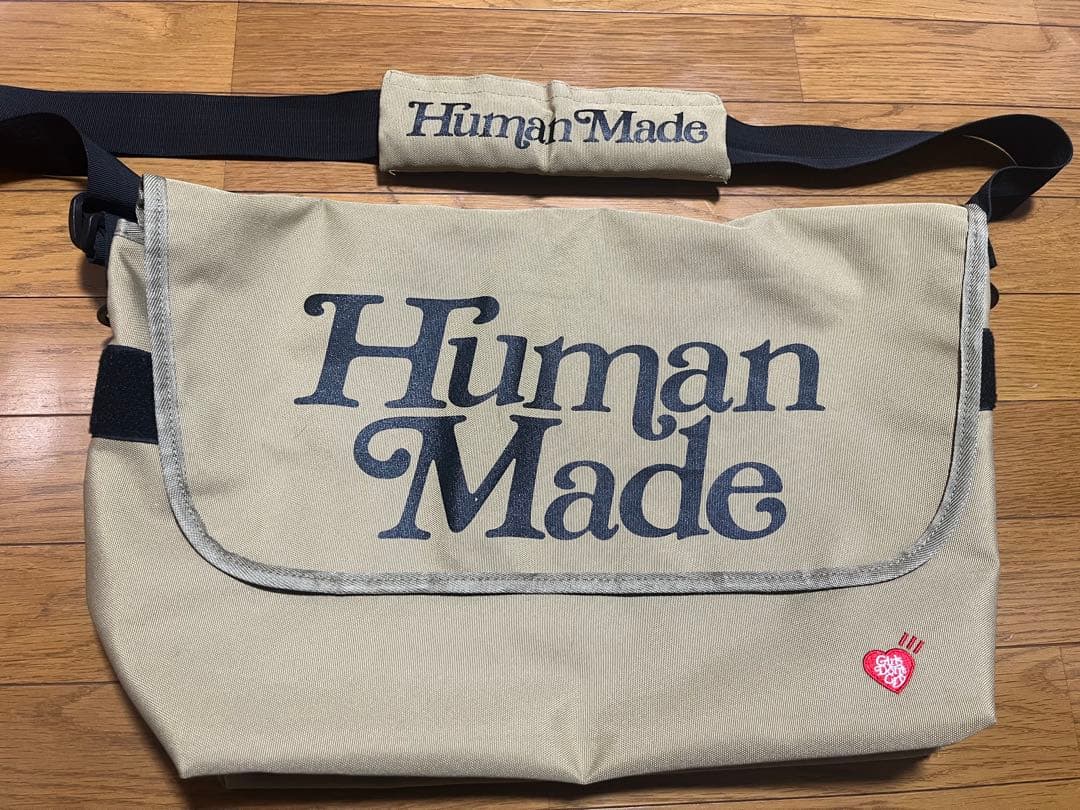HUMAN MADE x Girls Don‘t Cryメッセンジャーバッグ