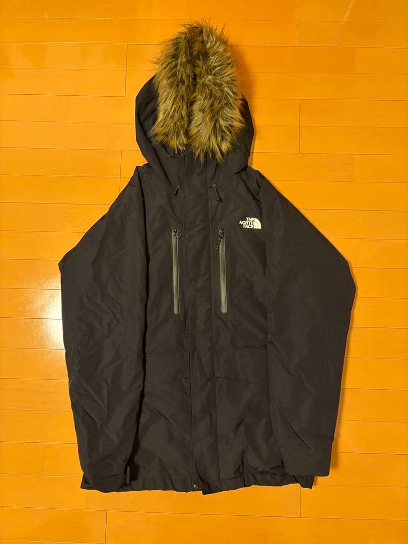 ノースフェイス　ブラック　スキーウェア　スノボウェア