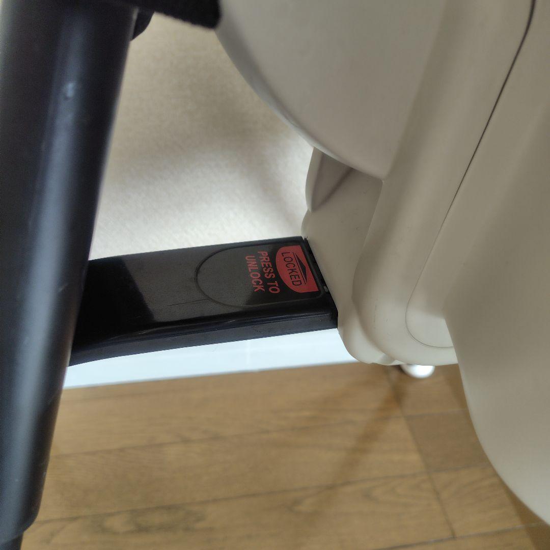 BABYBJÖRN ハイチェア ホワイト　ハーネス付き